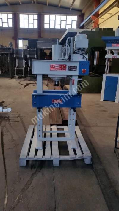 Workshop Type Hydraulic Presses (15 - 250 Tons)