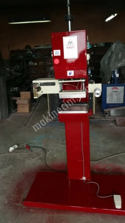 Transfer Printing Machine To The Edges Of Plastic Cases (On Brand and Text) Color Foil Printing