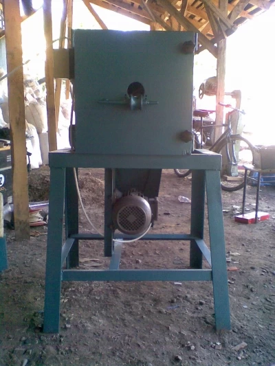 Pah Kırma Ve Yuvarlak Ağaç Yüzey Zımpara Makinası