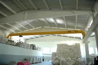 OVERHEAD TRAVELLING CRANE