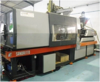 Satılık Komple Enjeksiyon Kalıplama Makinası - Marka Sandretto - Serie 8 - 270 Ton