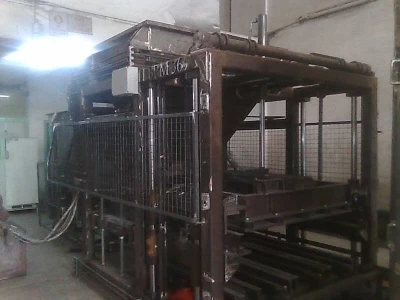 Kilitli Parke Bordür ve Briket Makinası