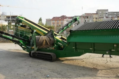 Kiralık Mc Closkey Marka Vibrasyonlu Mobil Elek