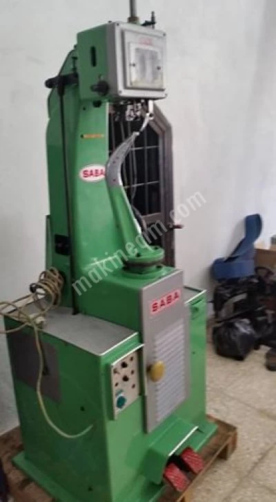 !!!2nd hand Fora Sewing Machine with Shuttle (with bobbin)--very clean-saba Brand has been soldrrrrrrrrr
