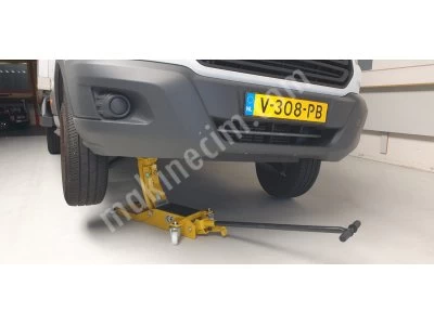 low  garage jack 2 ton GURKAN FORMULA 2009