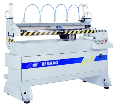 The AM2 is a machine for the machining and polishing of methacrylate parts (PMMA).