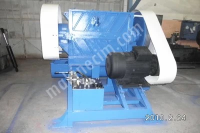 Plastic Crushing Machine