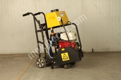 Asphalt Cutting Machine