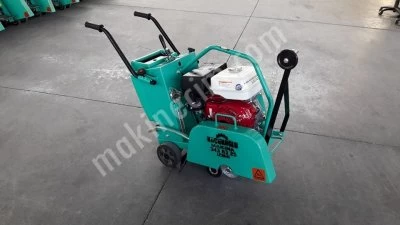 Asphalt Cutting Machine