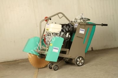 Asphalt Cutting Machine