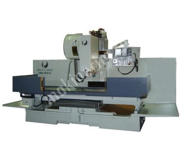 DELTA SEIKI OPEN CAB CNC VERTICAL MACHINING CENTER