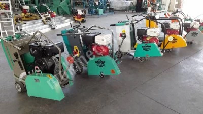 Asphalt Cutting Machine