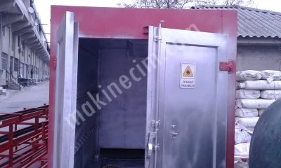2 Meter Electric Box Oven 2 Filtered Cabinet and Gun Transport Installation and Technical Support Firmamir
