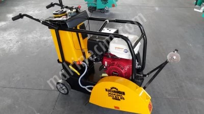 Asphalt Cutting Machine