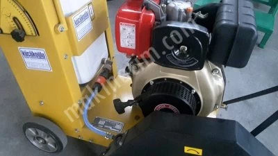 Asphalt Cutting Machine