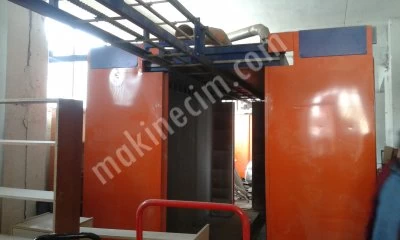 Top Conveyor Powder Coating Oven 3 Months Operated Powder Coating Booth With 5 Filters and Gun