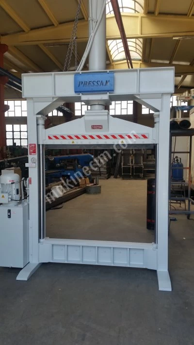 Tire Cutting Press