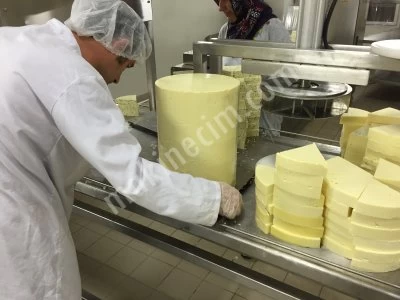 Tulum Cheese Machine
