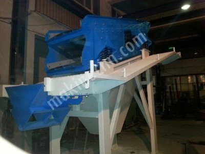 1200X3000 Vibrating Screen