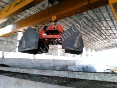 Clamshell Bucket For Bulk Handling