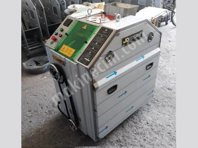 Dough cutting machine