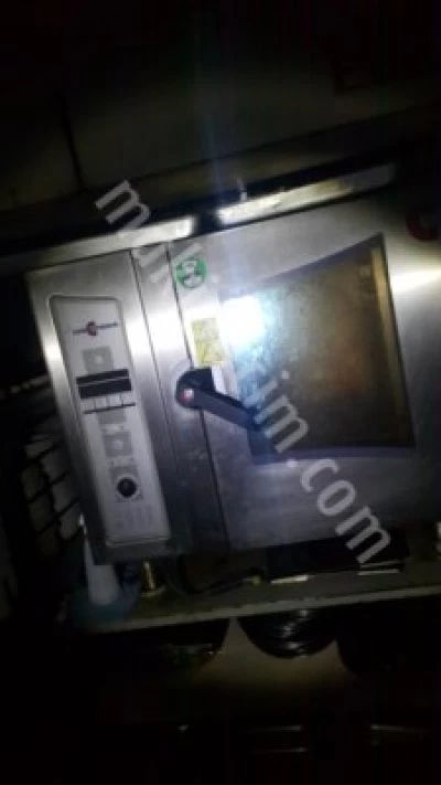 Oven