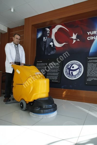 Zemin Yıkama Makinası Yer Yıkama Makinesi