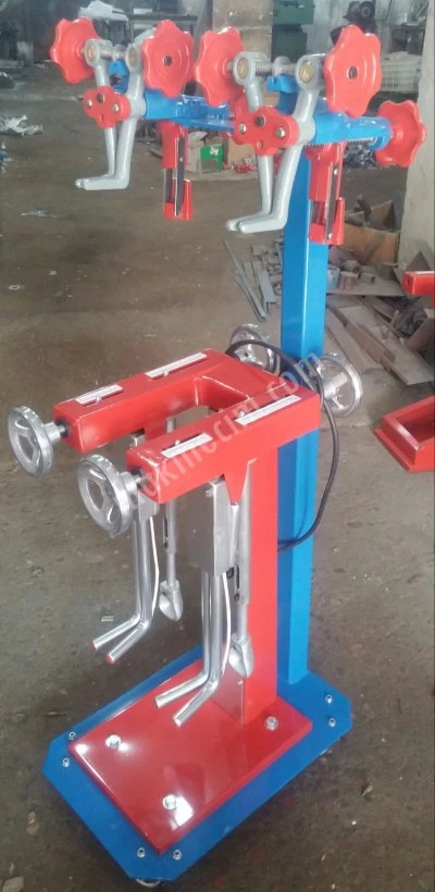 Electric and Manual Comb Opening