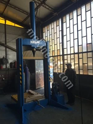 Rubber Guillotine 1000 X 1500 Mm 40 Tons