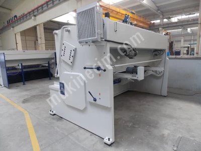 Hydraulic Guillotine Shear