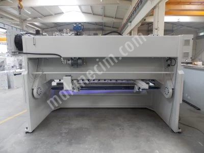 Hydraulic Guillotine Shear