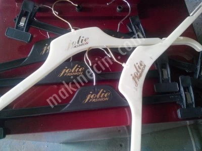 foil stamping machine on plastic hanger