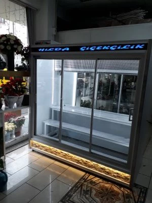 Çiçek Dolabı