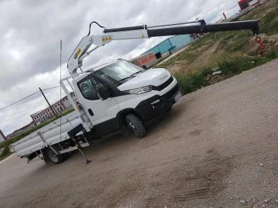 Araç Üstü Katlanır Bomlu (Hiab) Vinç