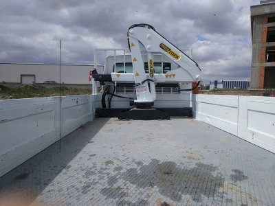 Araç Üstü Katlanır Bomlu (Hiab) Vinç