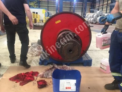 Inductıon Heatıng At Max.450°C - Hydraulıc Extractor Wıth Couplıng, Rıng, Gear Removal - Tıghtenıng