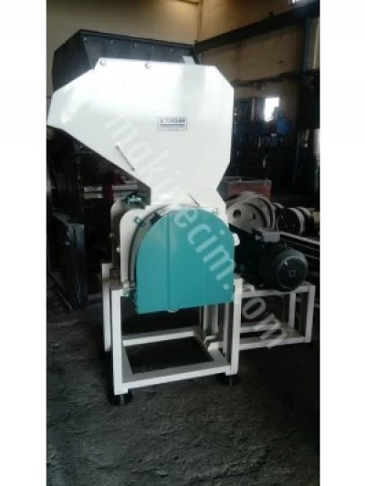 40 Piece Chipboard Crushing Machine