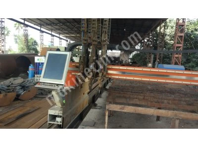 OXYGEN CUTTING MACHINE