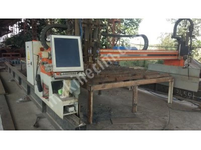 OXYGEN CUTTING MACHINE