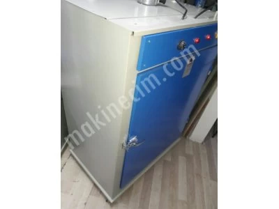 Drying and Dehumidifying Oven