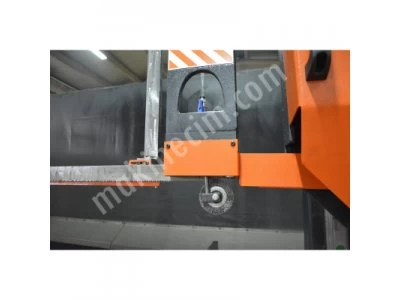 Şerit Testere D-Y 280 Yarı-Otomatik, Sütunlu