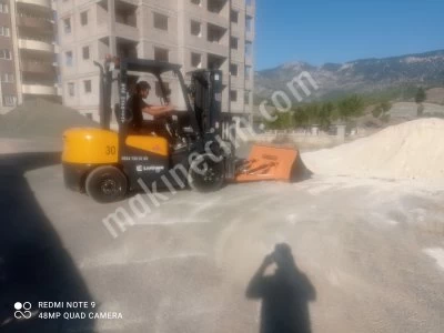 Forklift Bucket Attachment
