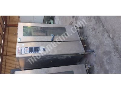 Oven with 20 trays