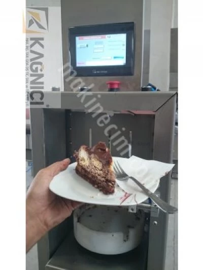 DULL CAKE CUTTING MACHINE