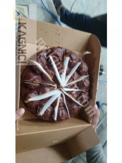 DULL CAKE CUTTING MACHINE