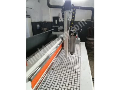 Wood Cnc with Vacuum Atc