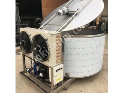 2000Lt MIlk CoolIng Tank