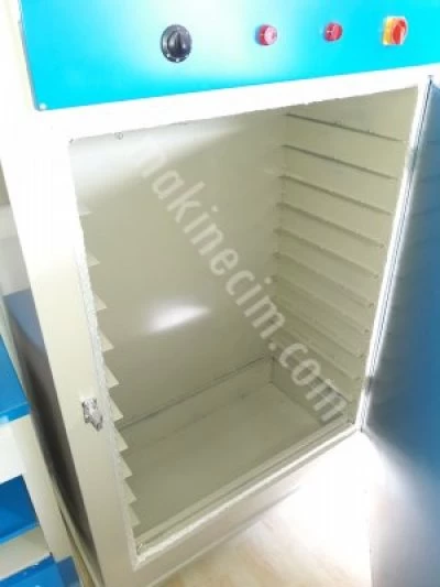 Dehumidification and Drying Oven