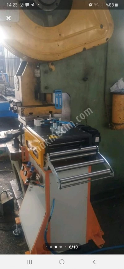 300*3mm Straight Servo Driver-Pres Feed