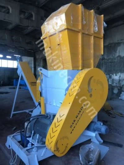 plastic crushing machine